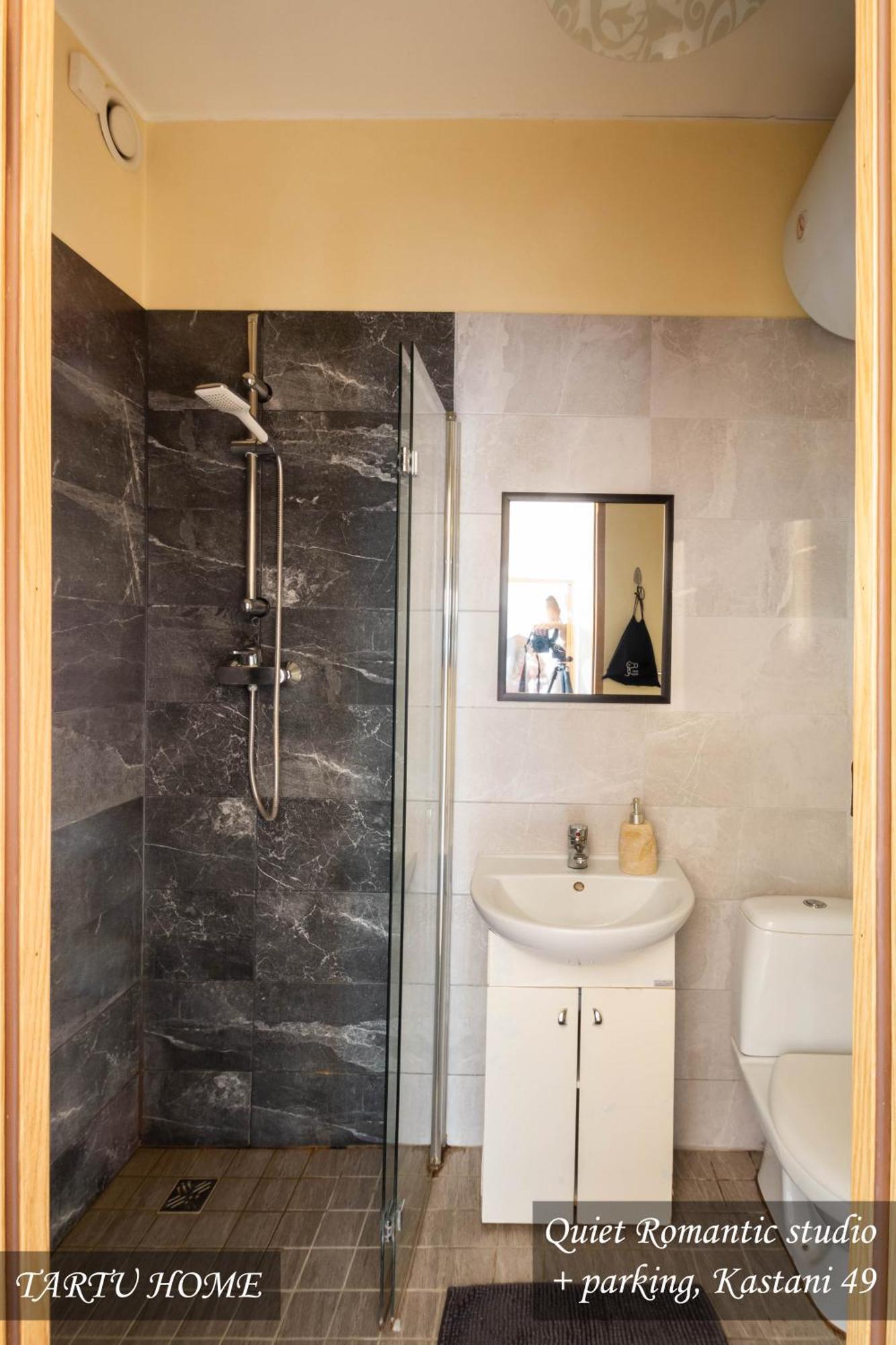 Quiet Romantic Studio Plus Parking, Tartu Home Экстерьер фото
